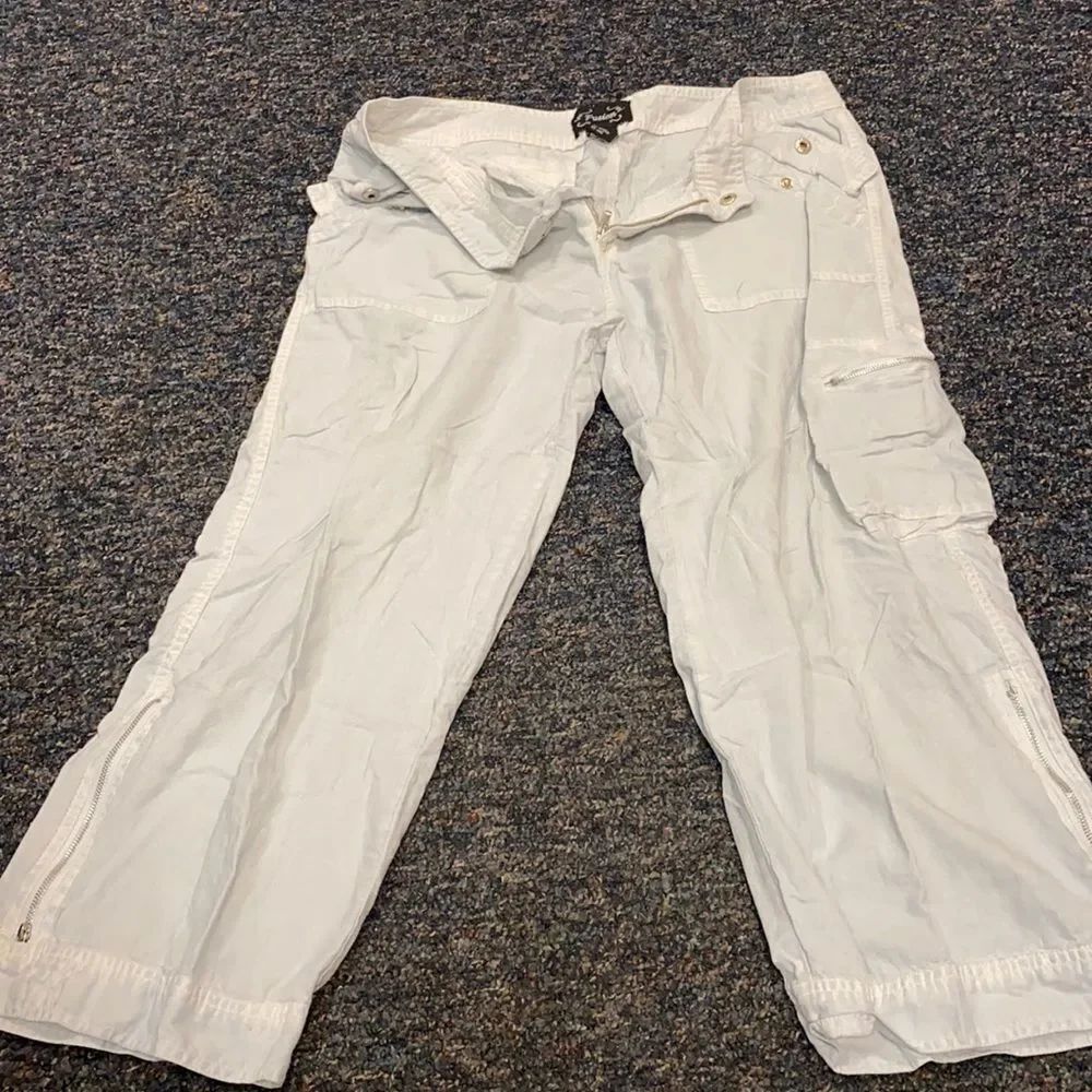 Fusion Blue White Wash Capris sz. L